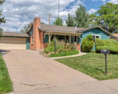 4 Bedroom 2BA 2224 ft Single Family Home For Sale in LAKEWOOD, CO