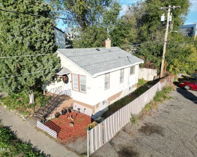 3 Bedroom 1BA 905 ft Single Family House For Sale in Bismarck, ND