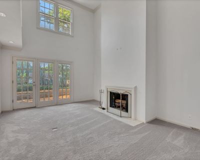 3 Bedroom 3BA 2400 ft Townhouse For Sale in Nashville, TN