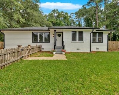 Pineview Dr, Powder Springs, Home For Sale