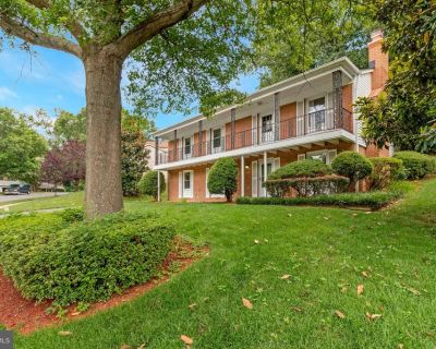4 Bedroom 3BA 1196 ft Apartment For Rent in Springfield, VA