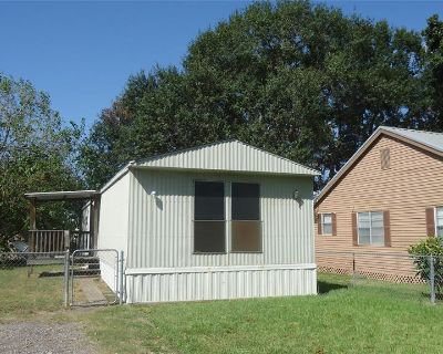 3 Bedroom 2BA 1216 ft Apartment For Rent in Highlands, TX
