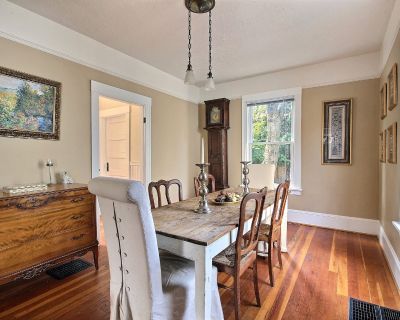 3 Bedroom 1.5BA 2026 ft Pet-Friendly House For Rent in Portland, OR