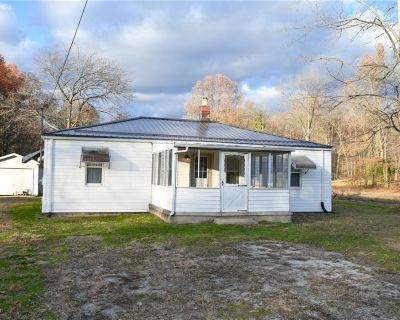 2 Bedroom 1BA Single Family House For Sale in Southington, OH