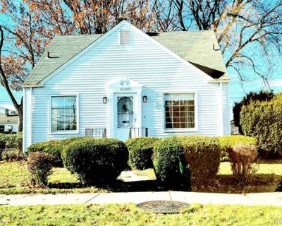 3 Bedroom 2BA 1600 ft Single Family Home For Sale in ROSEVILLE, MI