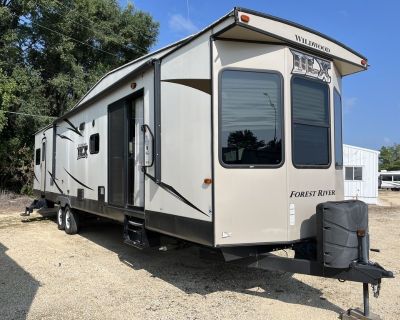 2018 Forest River Wildwood DLX 39FDEN