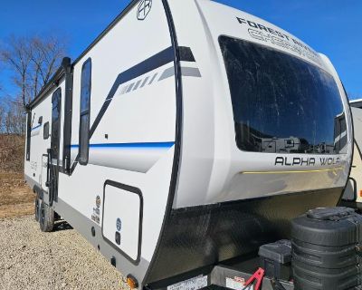 2025 Forest River Cherokee Alpha Wolf 23DBH