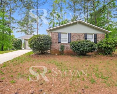 3 Bedroom 2BA 1477 ft Pet-Friendly House For Rent in DeKalb County, GA