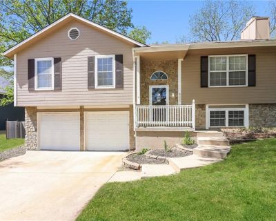 522 Valle Drive. Property for Rent in Belton, MO for $1,900 with 3 bedrooms and 2 full baths, 1 half bath. This property was built in 1988 on a lot size of 0.248003.. Welcome to your dream home! Step inside this pet-friendly home featuring modern finishings and a layout designed with functionality in mind. Enjoy the storage space found in the kitchen and closets as well as the spacious living a...