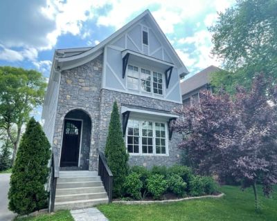 3 Bedroom 2.5BA 2578 ft Pet-Friendly House For Rent in Nashville, TN