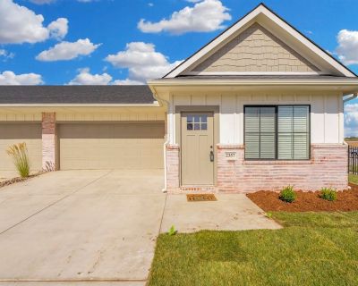 3 Bedroom 2BA 1470 ft Pet-Friendly Single-family home For Rent in Goddard, KS