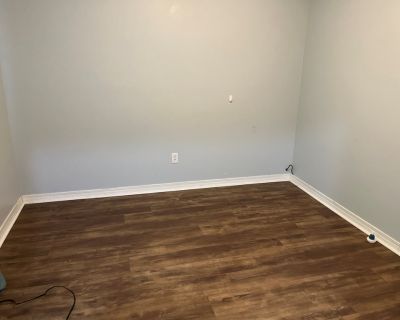 $700 per month room to rent in Crestview