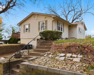 3 Bedroom 2BA 1642 ft Single Family Home For Sale in COUNCIL BLUFFS, IA