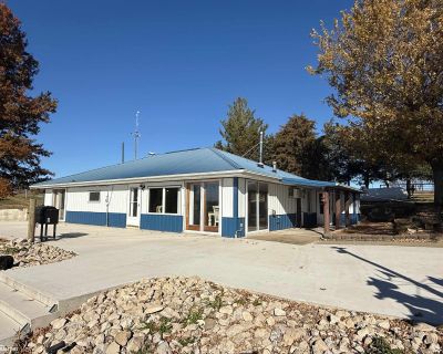 2 Bedroom 1BA 1700 ft Single Family House For Sale in Milton, IA