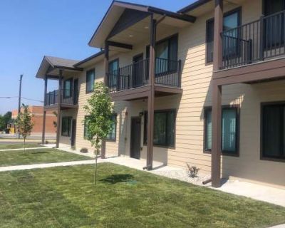 2 Bedroom 2BA 1302 ft Pet-Friendly Apartment For Rent in Hamilton, MT
