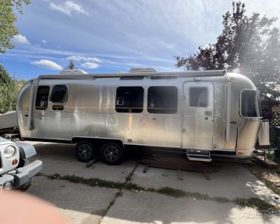 2018 Airstream International Signature 28RB Travel Trailer