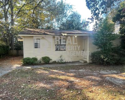 3 Bedroom 2BA 1080 ft Pet-Friendly Apartment For Rent in Bonaire, GA