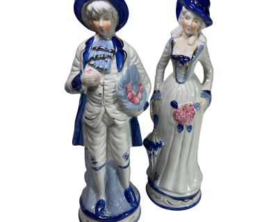 Vintage 1970s Victorian Colonial Blue & White Figures With Gold Trim - a Pair