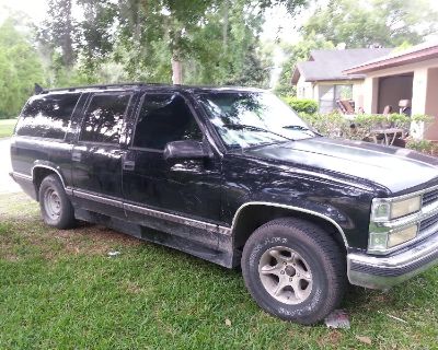 1999 CHEVY SUBURBAN LT 5.7 350 VORTEC LOW MILES BLACK EXTERIOR GREY LEATHER