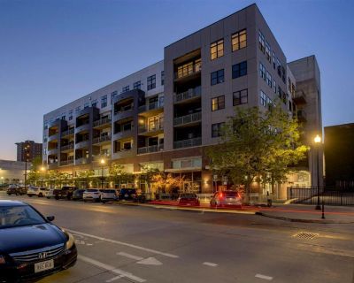 Lease term: Month to Month. $3500/month 1 Month Security Deposit. Furnished Rental. A rare two-story northwest corner penthouse at jLofts offering the best light, widest views, and finest finishes the Old Market has to offer. This is not just another residenceits a statement. Highlights include: 62 linear gas fireplace with polished Eramosa marble Silver Clouds 24 x 24 honed marble flooring 2 m...