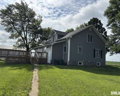 4 Bedroom 3BA 1785 ft Single Family Home For Sale in PAWNEE, IL