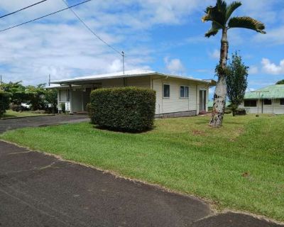 3 Bedroom 1.5BA 1546 ft Apartment For Rent in Pepeekeo, HI