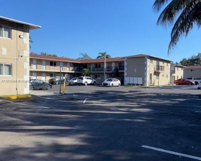 2 Bedroom 1BA 660 ft Apartment For Rent in Fort Lauderdale, FL