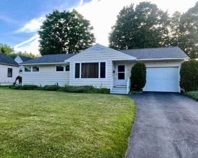 3 Bedroom 1BA 2254 ft Single Family House For Sale in Gorham, NH