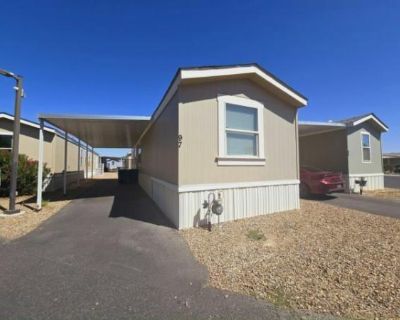 3 Bedroom 2BA 980 ft Mobile Home For Rent in Las Vegas, NV