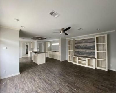 3 Bedroom 2BA 1368 ft Mobile Home For Rent in Splendora, TX