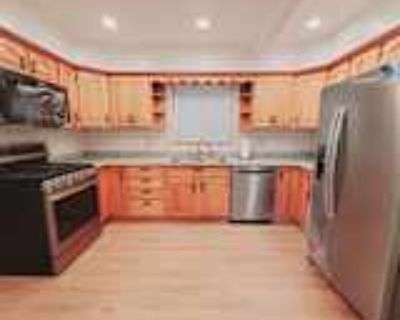 2 Bedroom 1BA 1300 ft² Apartment For Rent in Norwalk, CT 8 Ward St unit 1