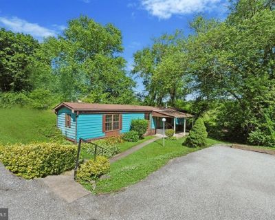 2 Bedroom 2BA 1000 ft Single Family House For Sale in West Chester, PA