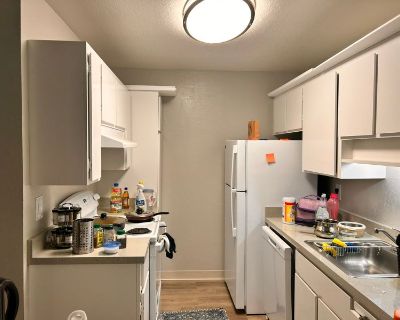 Furnished Room for Rent - Room mate wanted in Foster city
