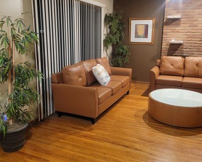 Cooking loving host Minneapolis (Has a House) on iROOMit. Room in the 1...