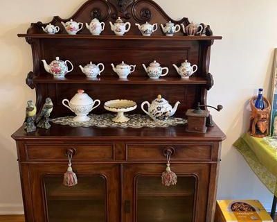 Gorgeous and Luxurious Watsonville Lakefront Estate Sale by Hammydownz!