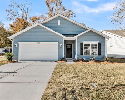 3 Bedroom 2BA 1256 ft Single Family House For Sale in Charleston, SC