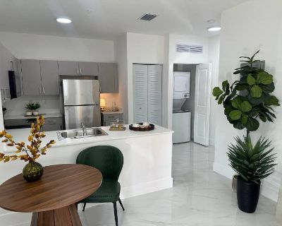 Security deposit: $2,000.00 * Fees apply?: No. References are not required. Non-smoking. Furnishings: Furnished * Disabled access: * Living room: shared. $2,000 monthly (whole property). Ready to move into a cozy and convenient space? This bed, bath condo in Hialeah offers comfort, privacy, and an unbeatable location. *Washer & dryer inside *parking space *Fast approval! Let's book your appoint...