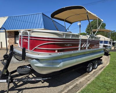 Sun Tracker Party Barge 20 DLX 2023