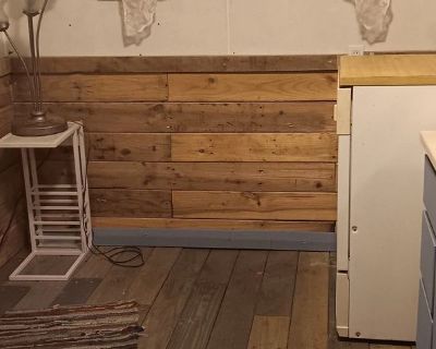 Jay (Has a House) on iROOMit. Room in the 1 Bedroom 1BA House For Rent...