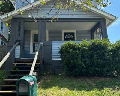 3 Bedroom 1BA 1040 ft Pet-Friendly House For Rent in Akron, OH