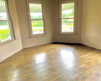 1 Bedroom 1BA 0 ft Apartment For Rent in Lenoir, NC