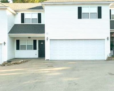 3 Bedroom 2.5BA 1500 ft Apartment For Rent in McAlester, OK