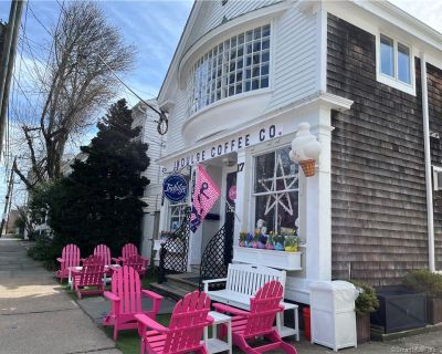 1 Bedroom 2BA 1080 ft Apartment For Rent in Stonington, CT