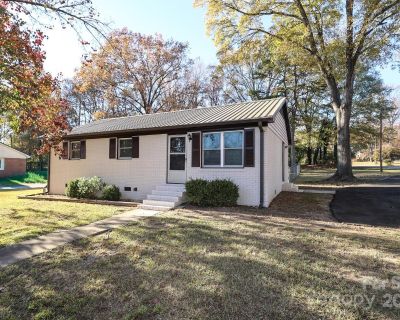 3 Bedroom 1BA 1052 ft Single Family Home For Sale in Indian Trail, NC