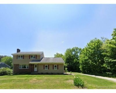 3 Bedroom 1BA 1906 ft² Residential For Sale in Stratford, CT