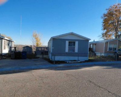 3 Bedroom 2BA 1216 ft Mobile Home For Rent in Thornton, CO