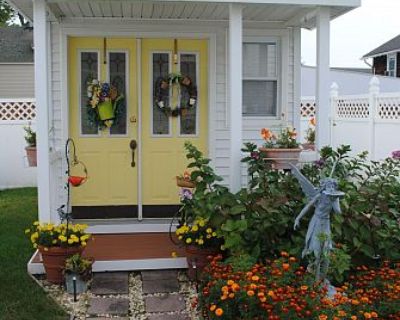 Friday and Saturday Yard Ssle