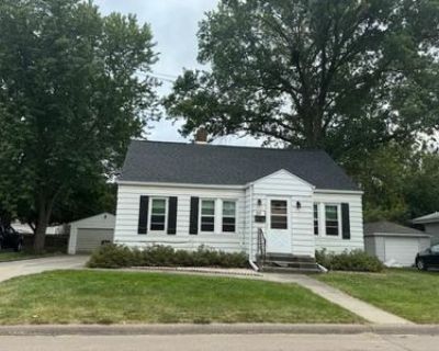 3 Bedroom 2BA 1154 ft Single Family House For Sale in Washington, IA