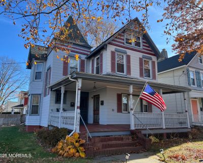 3 Bedroom 2BA 1756 ft Apartment For Sale in Red Bank, NJ