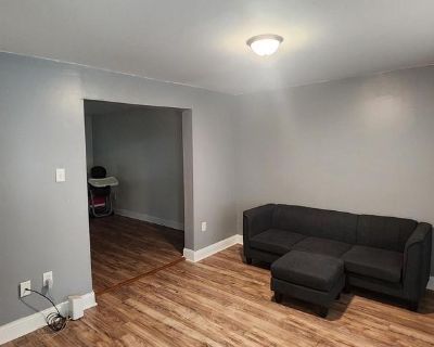 3 Bedroom 1BA 1024 ft Townhouse For Sale in Darby, PA